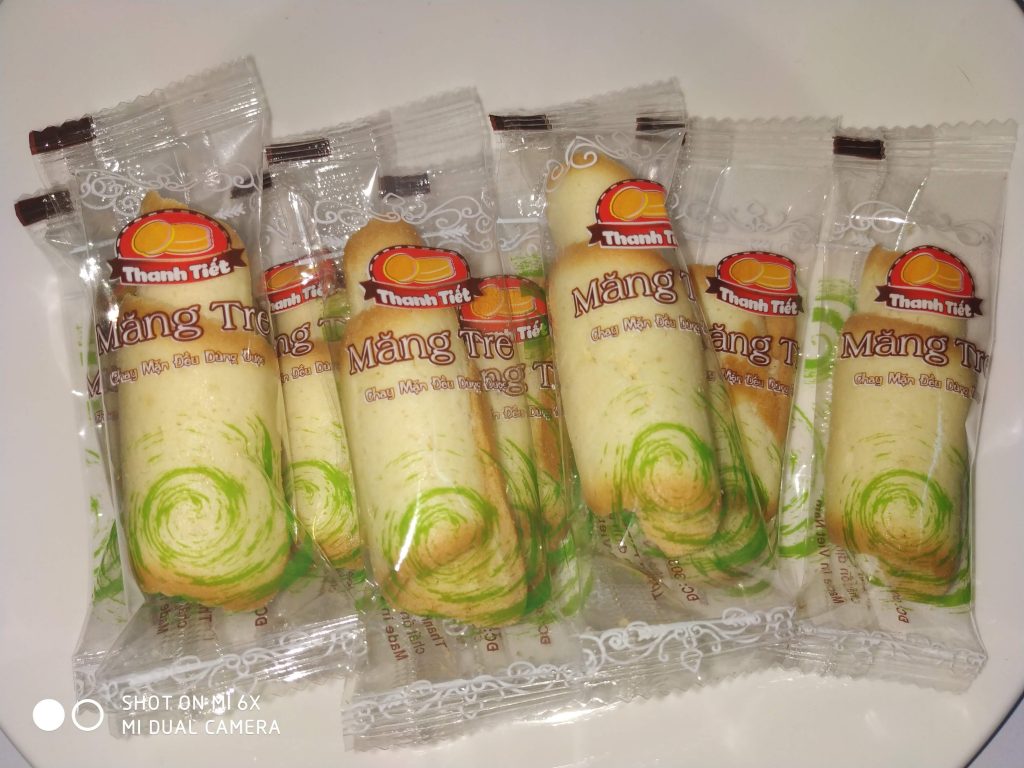 Bánh Măng Tre Thanh Tiết được đóng gói trong bao bì đẹp mắt, sang trọng
